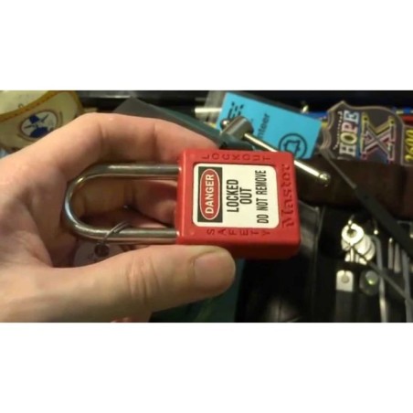 Kłódka Lockout Masterlock 410LT ze stalowym kabłąkiem 76mm