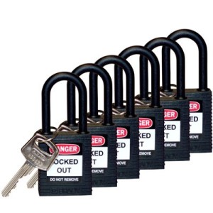 Kłódka Lockout BRADY 813595, czarna, z nylonowym kabłąkiem 38mm
