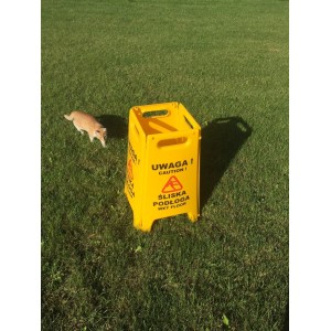 Tablica potykacz Uwaga śliska podłoga Caution wet floor