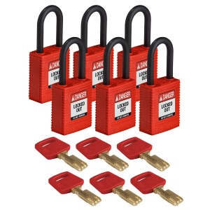 Kłódka Brady SafeKey Lockout, czerwona, z nylonowym kabłąkiem 38mm, różne klucze