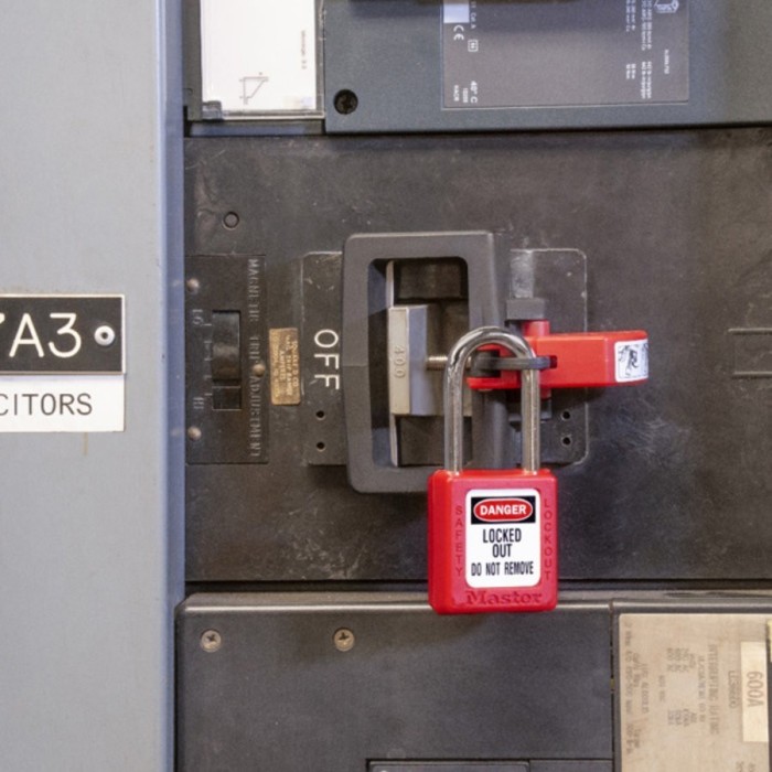 Blokada Lockout na duże wyłączniki prądu 480/600V