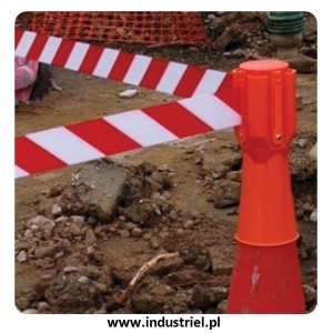 Pachołek drogowy, ciężki, na gumowej podstawie o wysokości 0,75m, biało-czerwony, odblaskowy